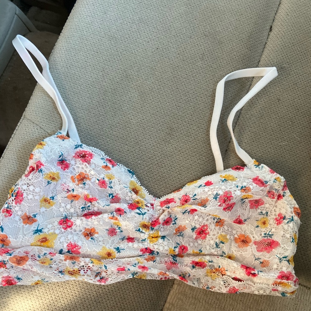 Victoria’s Secret lace bralette